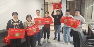 心系員工，情暖新春——東莞園林發(fā)放春節(jié)福利